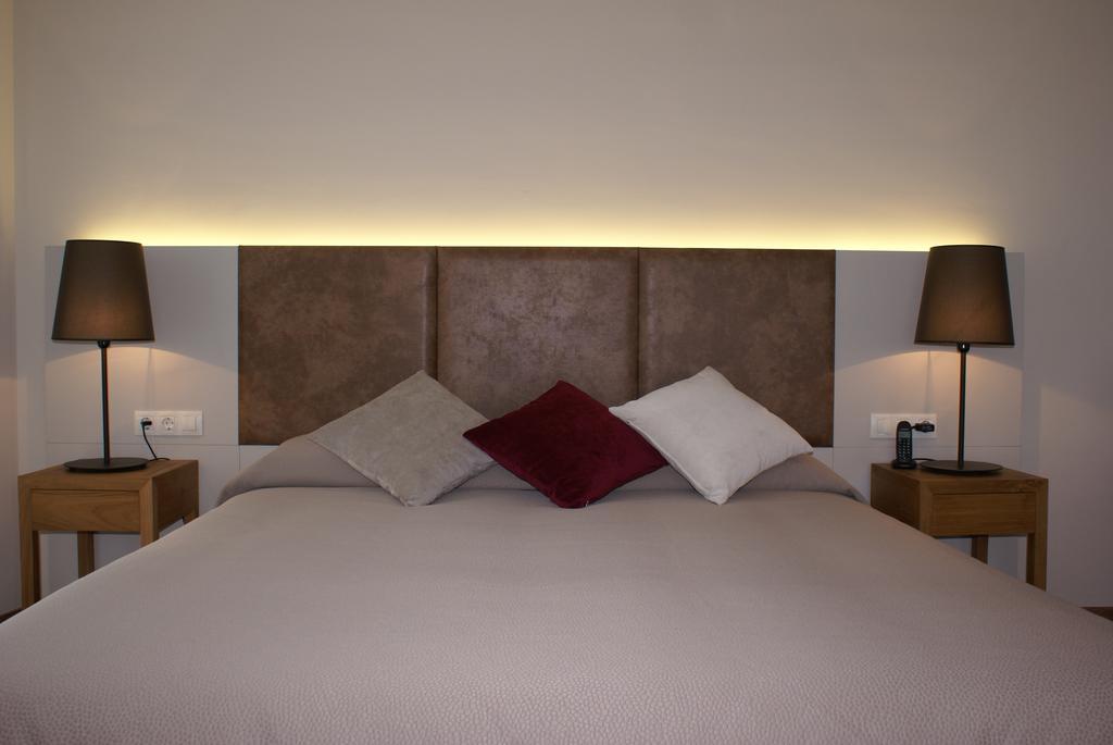 Aparthotel K Figueres  Szoba fotó